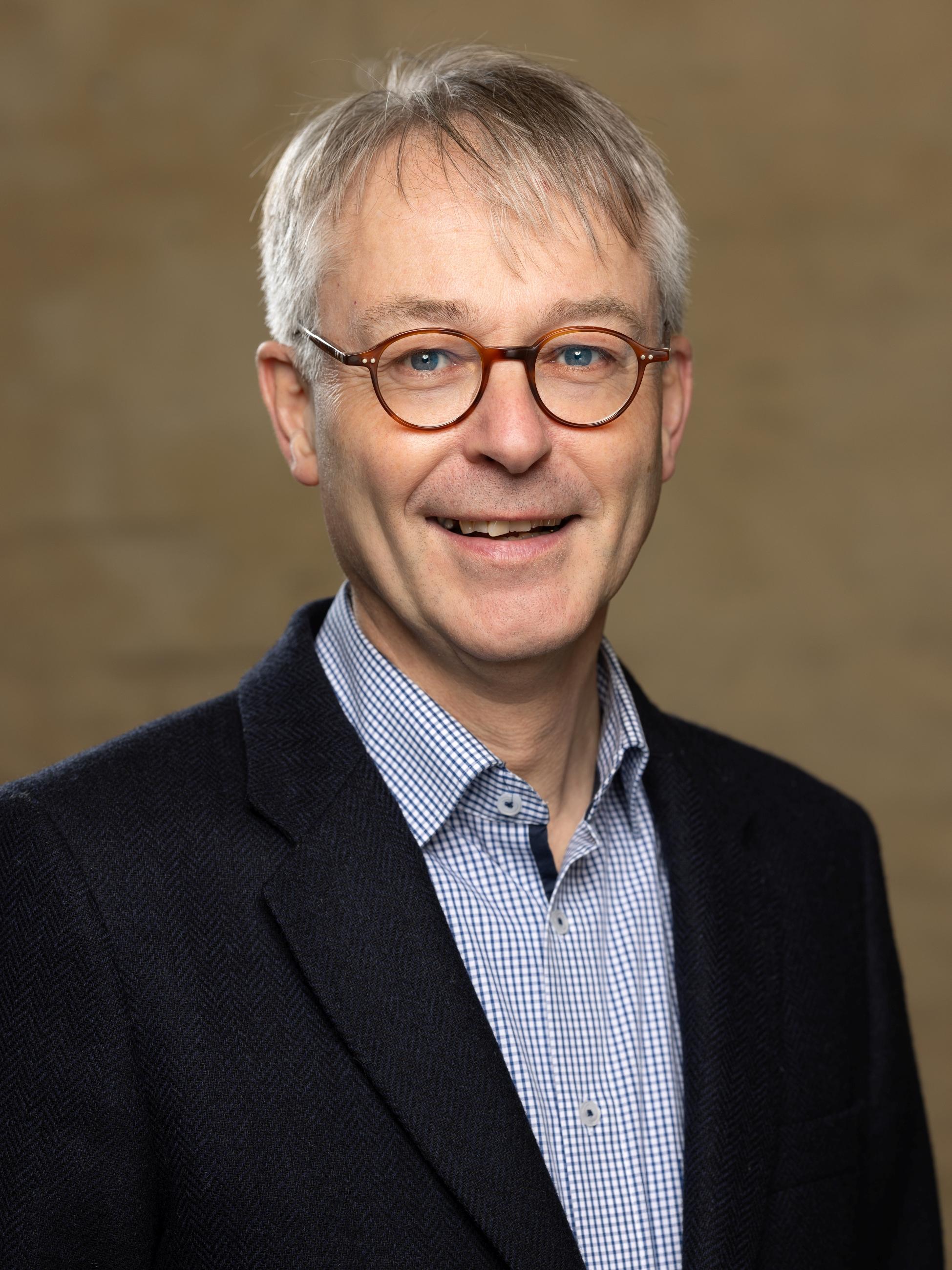 Profilbild von Prof. Dr. Norbert Köster