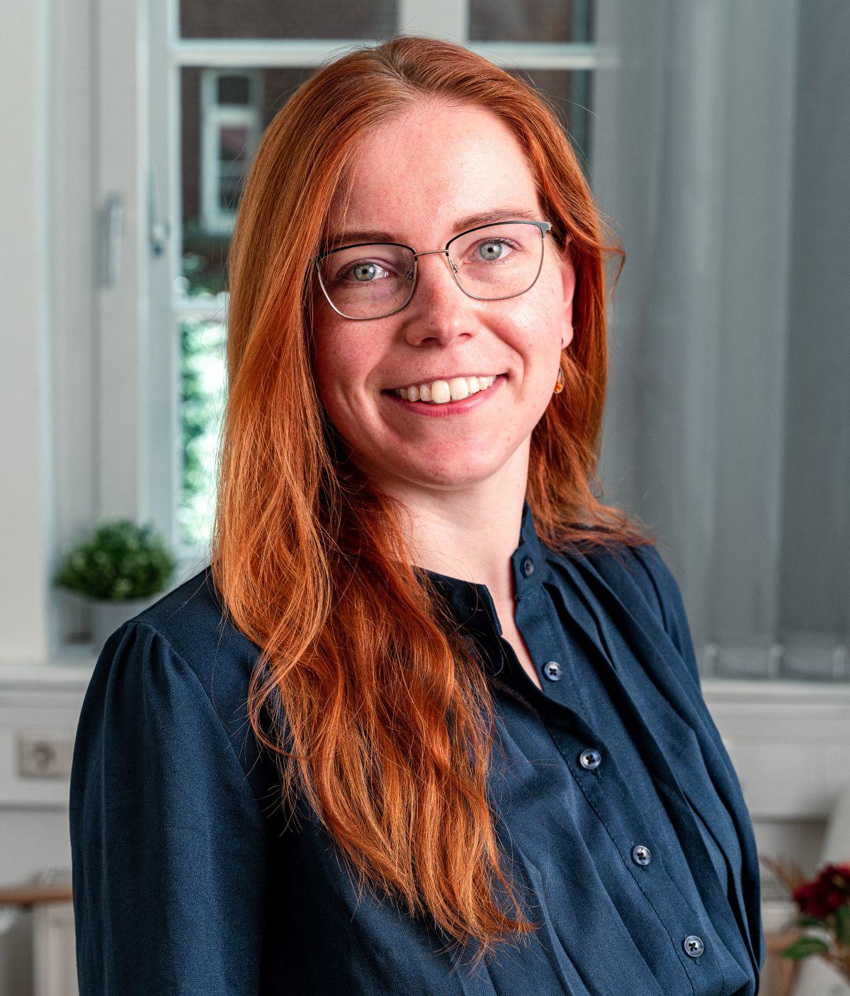 Profile picture of  Janina Susanne Lütke-Stockdiek