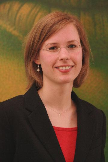 Profile picture of Dr. Regina Ahrens